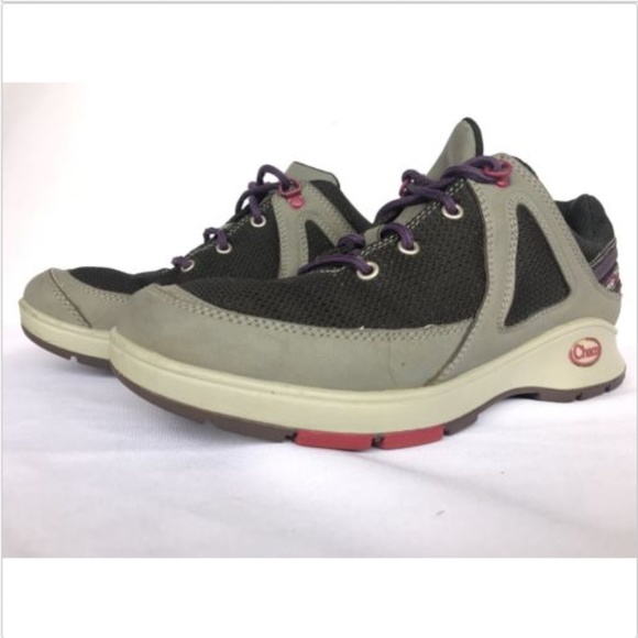 chaco hiking shoes